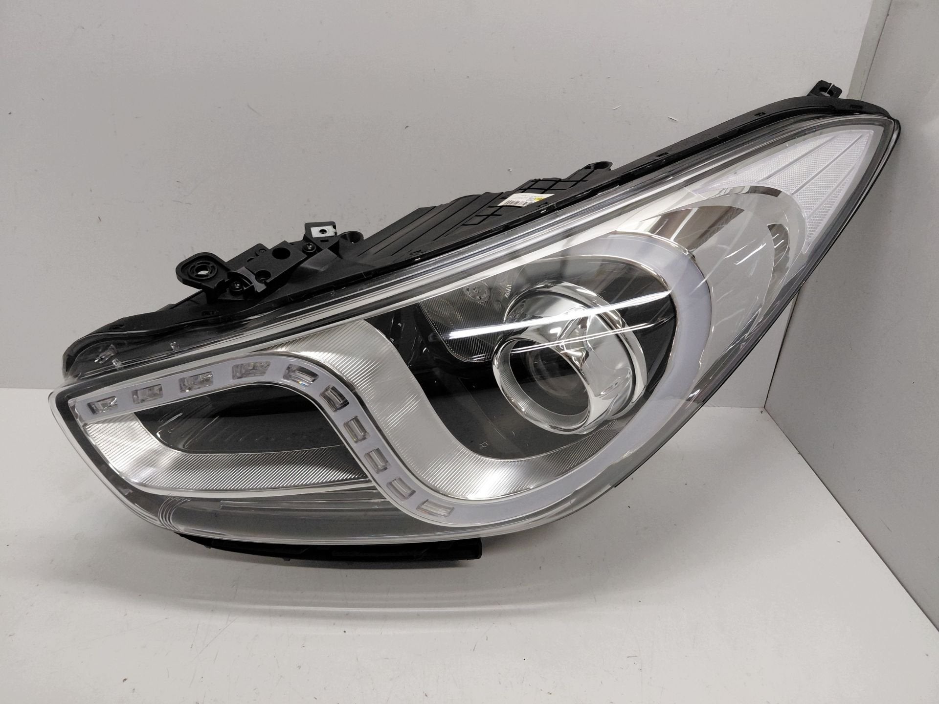 Phare gauche Hyundai I40 921013Z031, Heolleung-ro 12
06797  Seoul, Info@hyundai.com, Utilisé, Hyundai