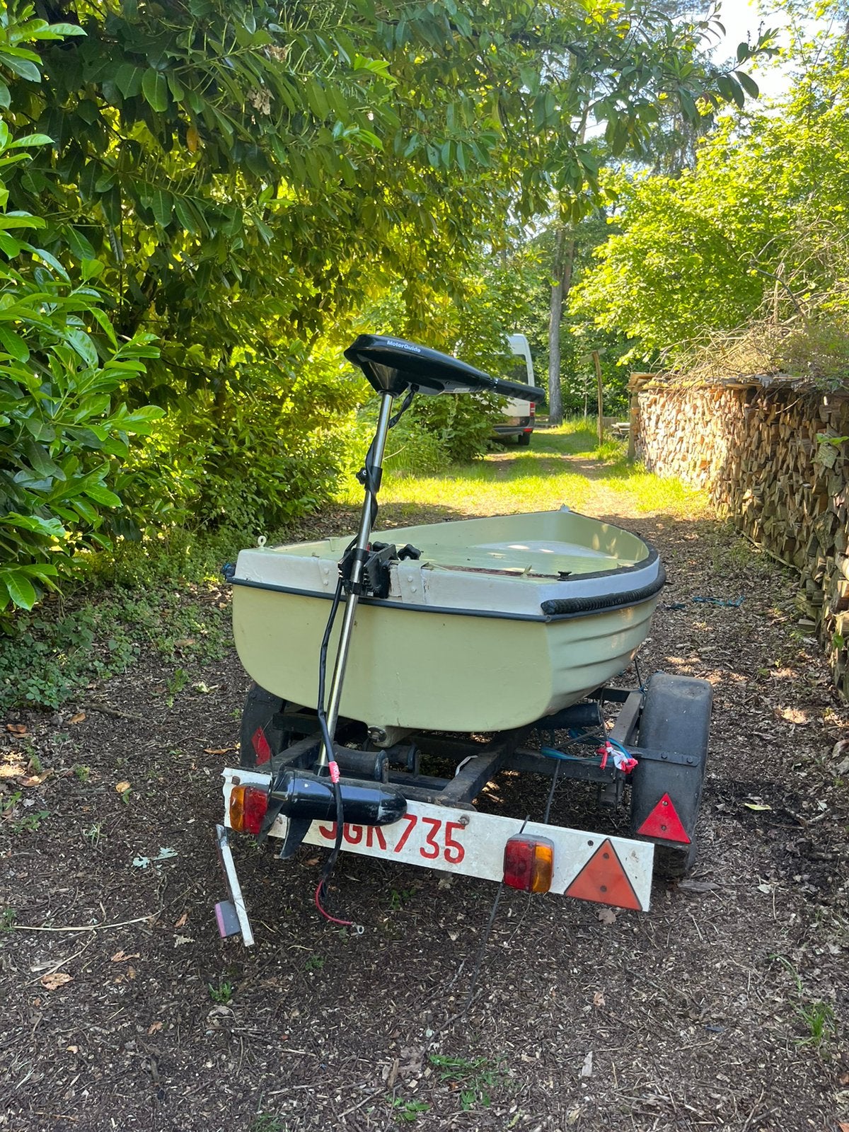 Boot met fluistermotor en trailer te koop, Watersport en Boten, Ophalen