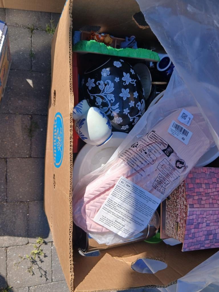 6 dozen rommelmarktspulletjes, Diversen, Ophalen