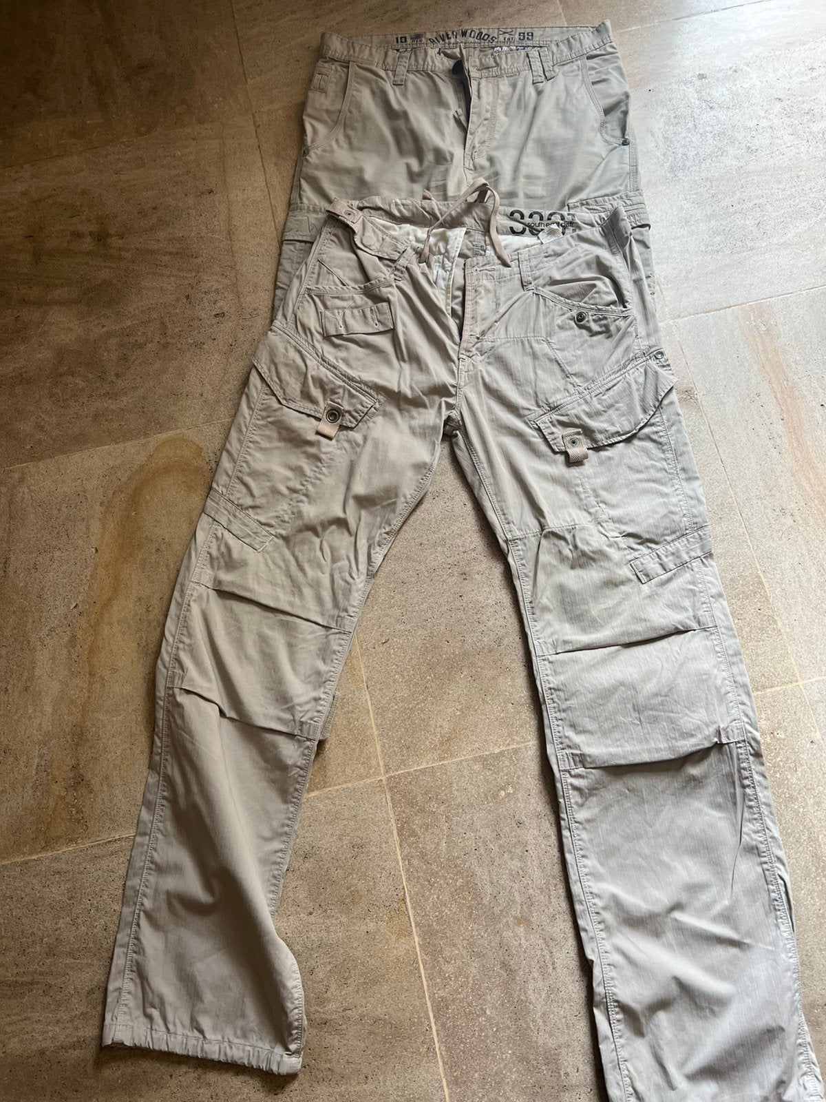 2 merk lange broeken maat medium, Kleding | Heren, Broeken en Pantalons, Ophalen, Zo goed als nieuw, Maat 48/50 (M)