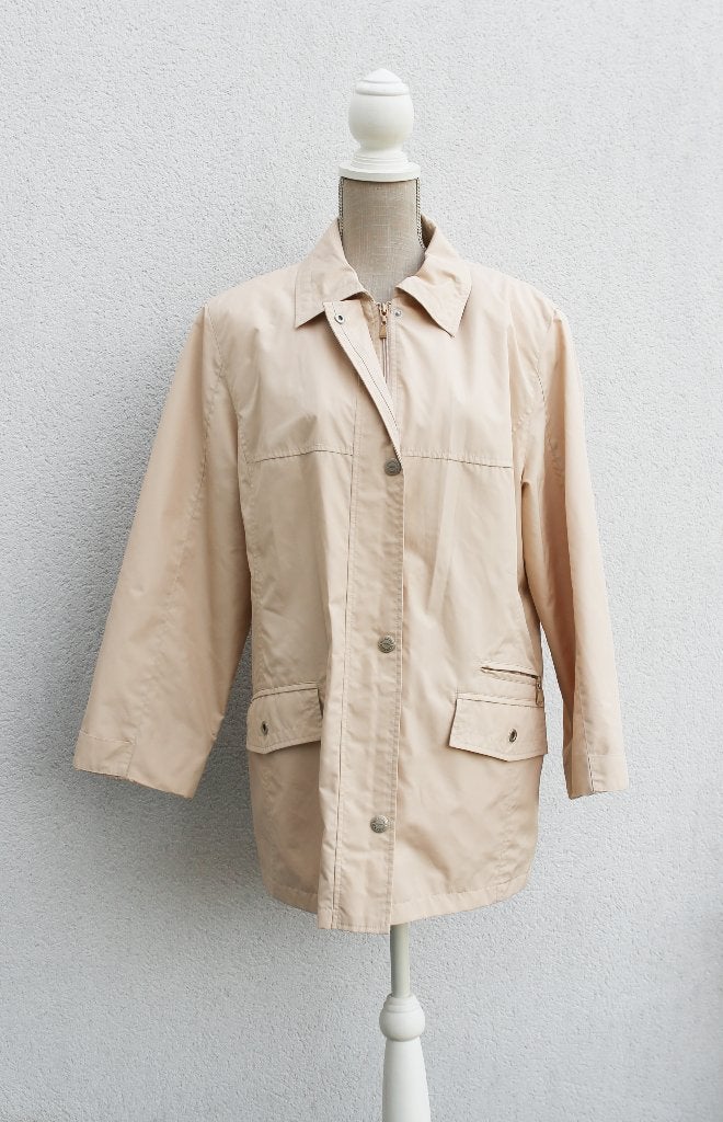 Imperméable beige T46, Vêtements | Femmes, Enlèvement ou Envoi, Comme neuf, Taille 46/48 (XL) ou plus grande, Beige