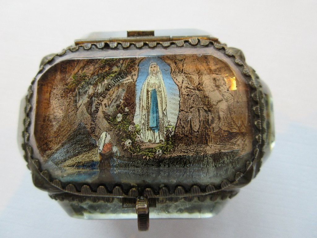 Oude juwelendoos of souvenirdoos Lourdes glas en messing, Ophalen