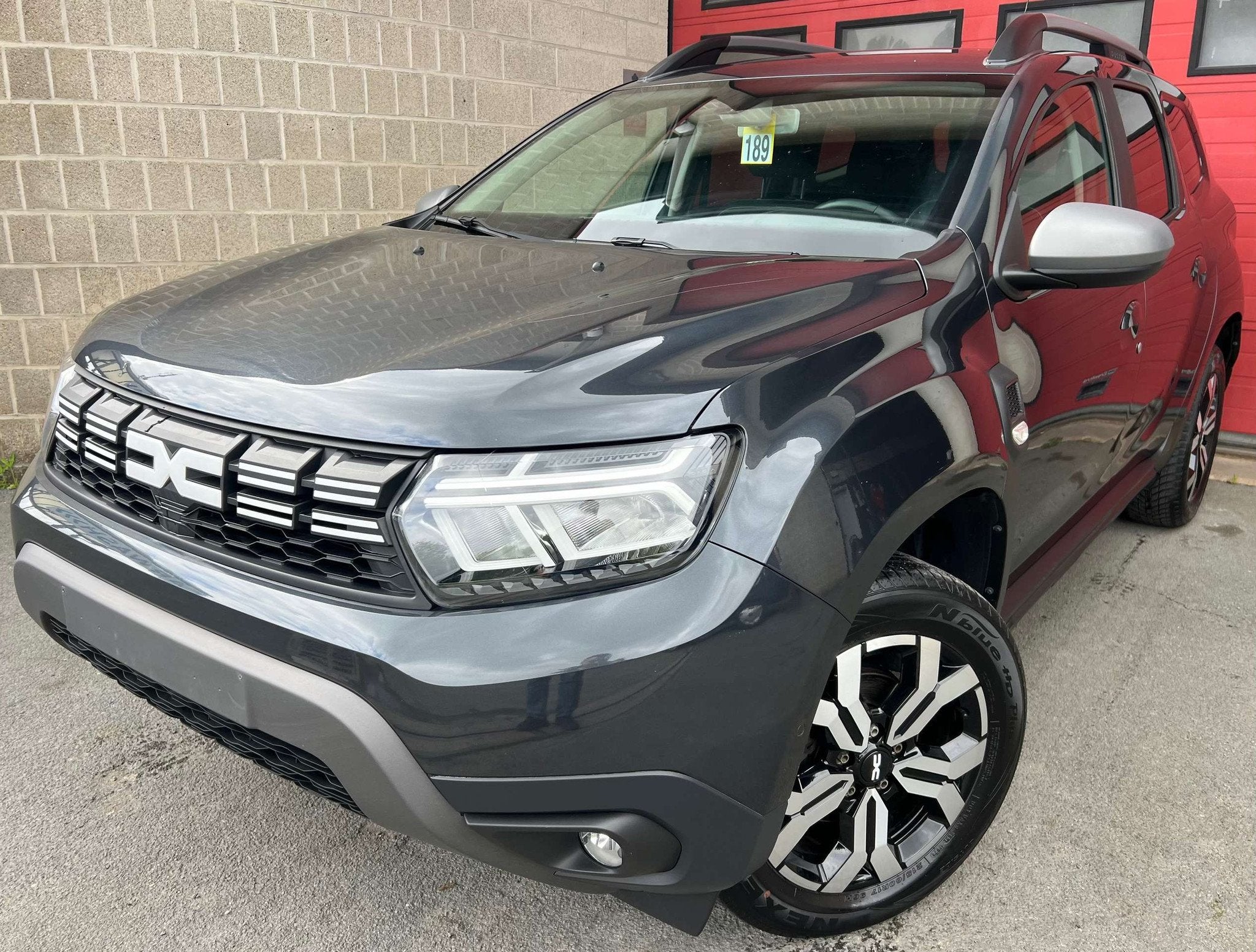Dacia Duster LPG 1.0 ECO-G Journey + CAMÉRA + NAVI, Autos, Dacia, 1773 kg, Argent ou Gris, Achat, Euro 6