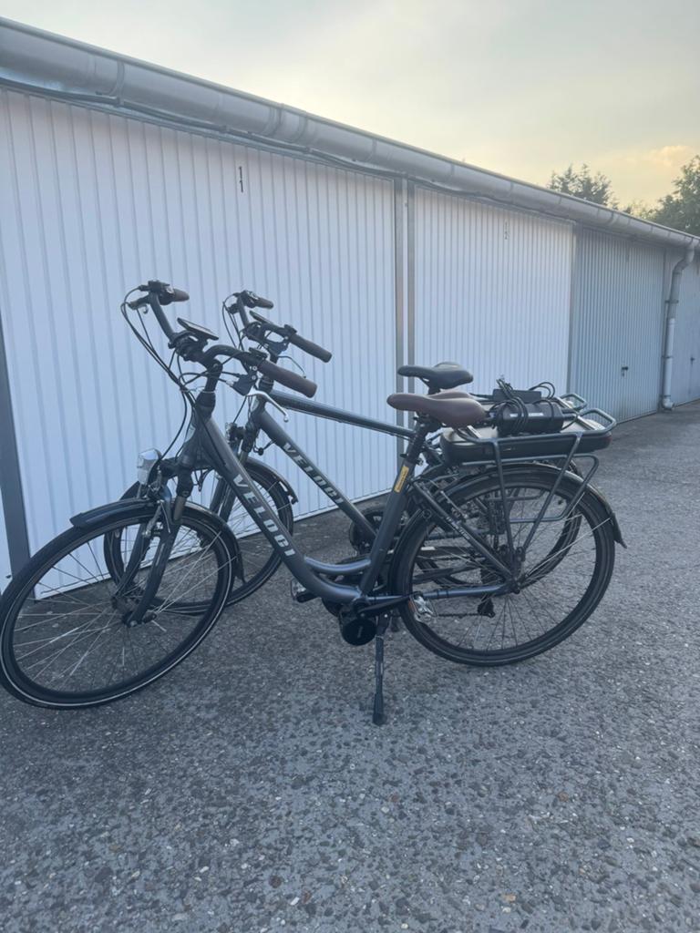 2 VELOCI ELEKTRISCHE FIETSEN MET MIDDENMOTOR, Fietsen en Brommers, Elektrische fietsen, Ophalen