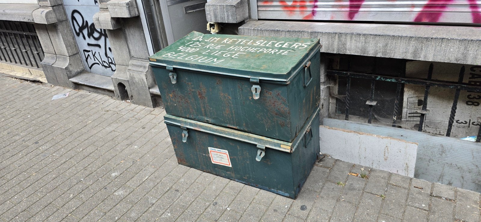 ancien deux grands coffres malle en parfait état dimensions, Enlèvement ou Envoi