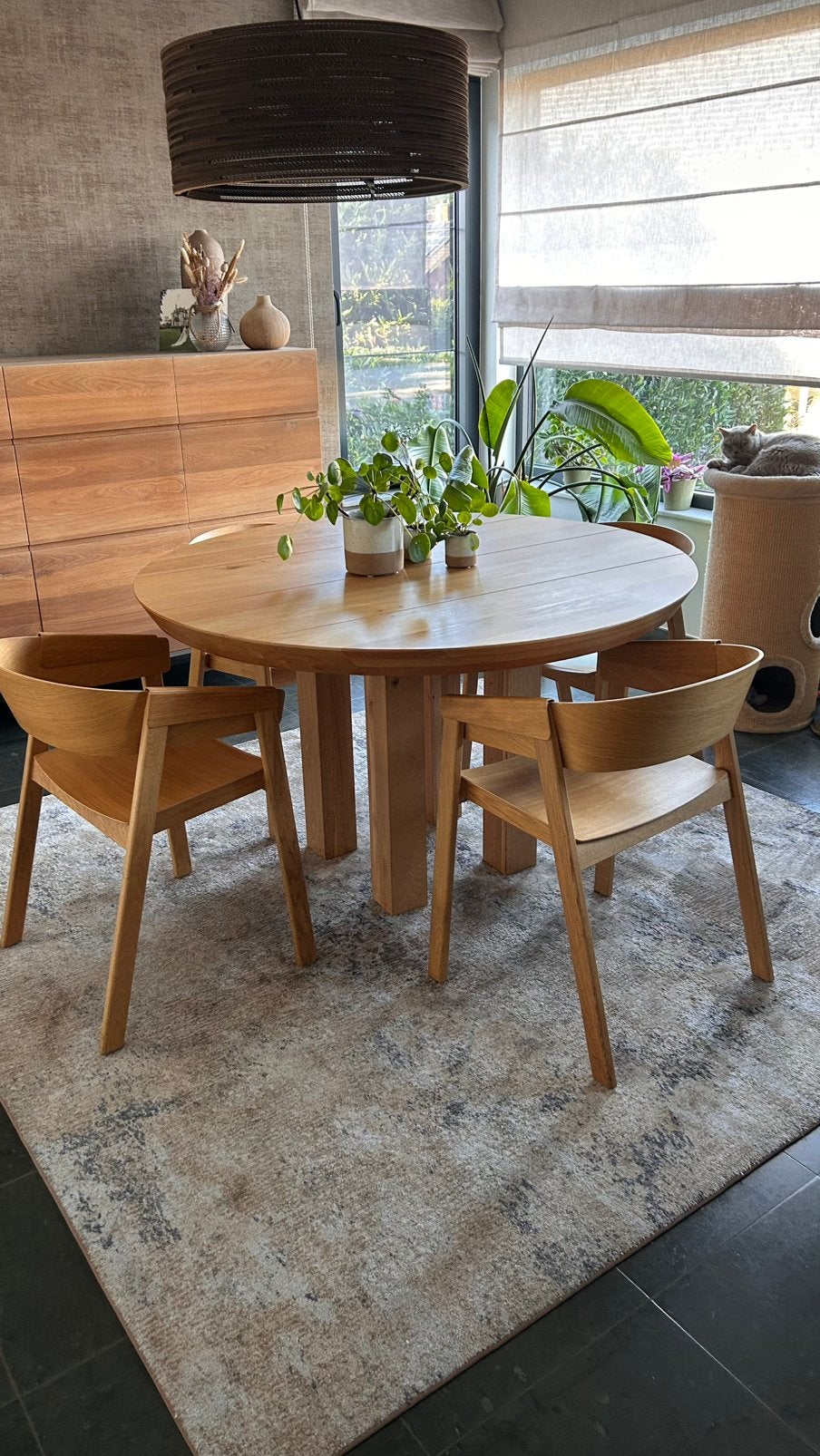 Tafel met 4 stoelen , dressoir, Huis en Inrichting, Ophalen, Zo goed als nieuw