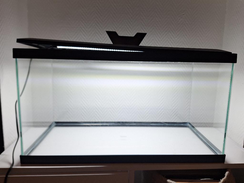 Aquarium 59L avec filtre, chauffage et lampe, Sera, Aquarium vide, Enlèvement, Utilisé