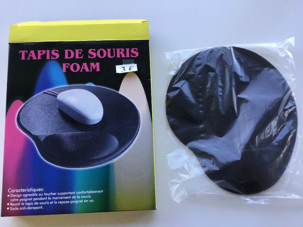 tapis de souris avec repose-poignets : NOUVEAU pour 3 euros, Informatique & Logiciels, Tapis de souris, Enlèvement ou Envoi, Neuf