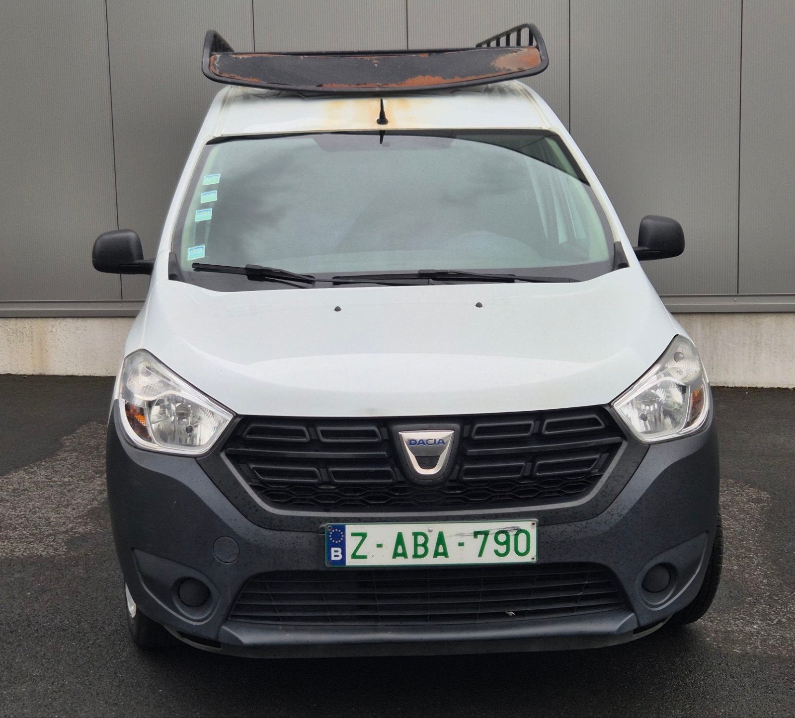 Dacia Dokker 1.6 Benzine Euro 6B, Auto's, Bestelwagens en Lichte vracht, 75 kW, Stof, 140 g/km, 4 cilinders