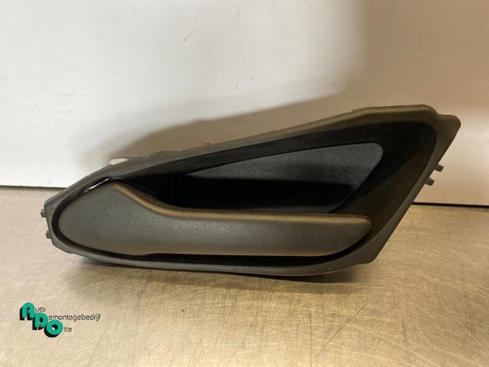 Poignée portière 4portes avant gauche d'un Opel Karl (Karl, Autos : Pièces & Accessoires, -, Opel, 3 mois de garantie, Utilisé
