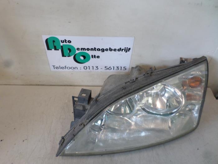 Phare gauche d'un Ford Mondeo (Mondeo 00-), -, 3 mois de garantie, -, -