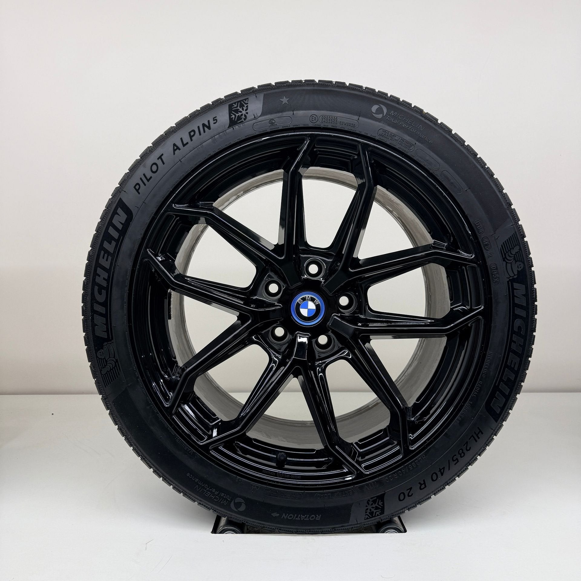 BMW M5 G90 / G99 - 20 inch - winterbanden, Gebruikt, 275 mm, Banden en Velgen, Personenwagen
