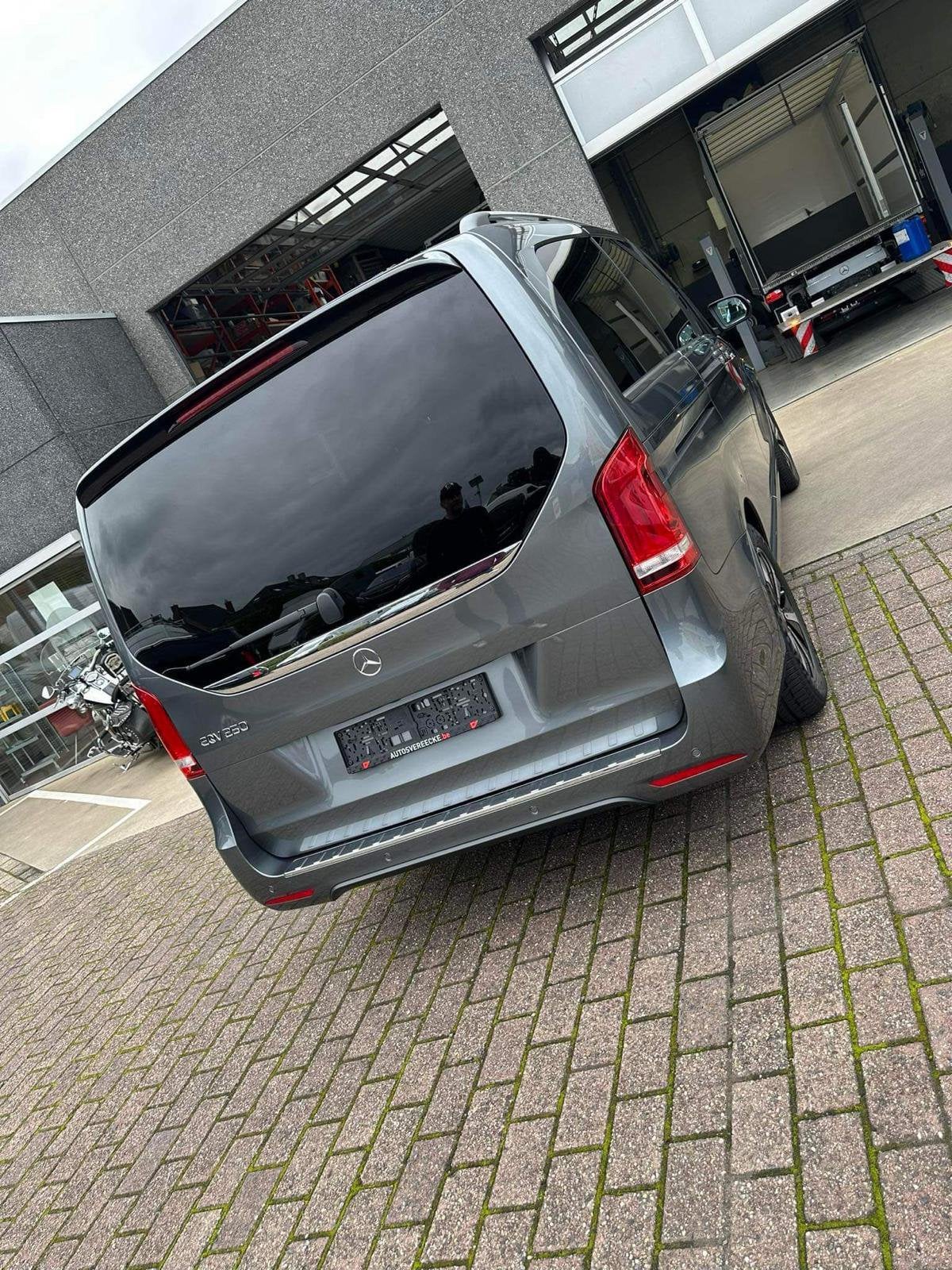 Mercedes Classe V EQV 250 | Avantgarde | Châssis long | TVA, Achat, Entreprise, Garantie prolongée, Entretenue par le concessionnaire