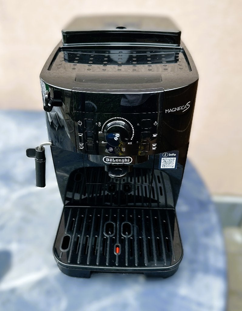 De'Longhi Magnifica S ECAM 22.110.B — Zo goed als nieuw, Elektronische apparatuur, Koffiezetapparaten, Ophalen, Espresso apparaat