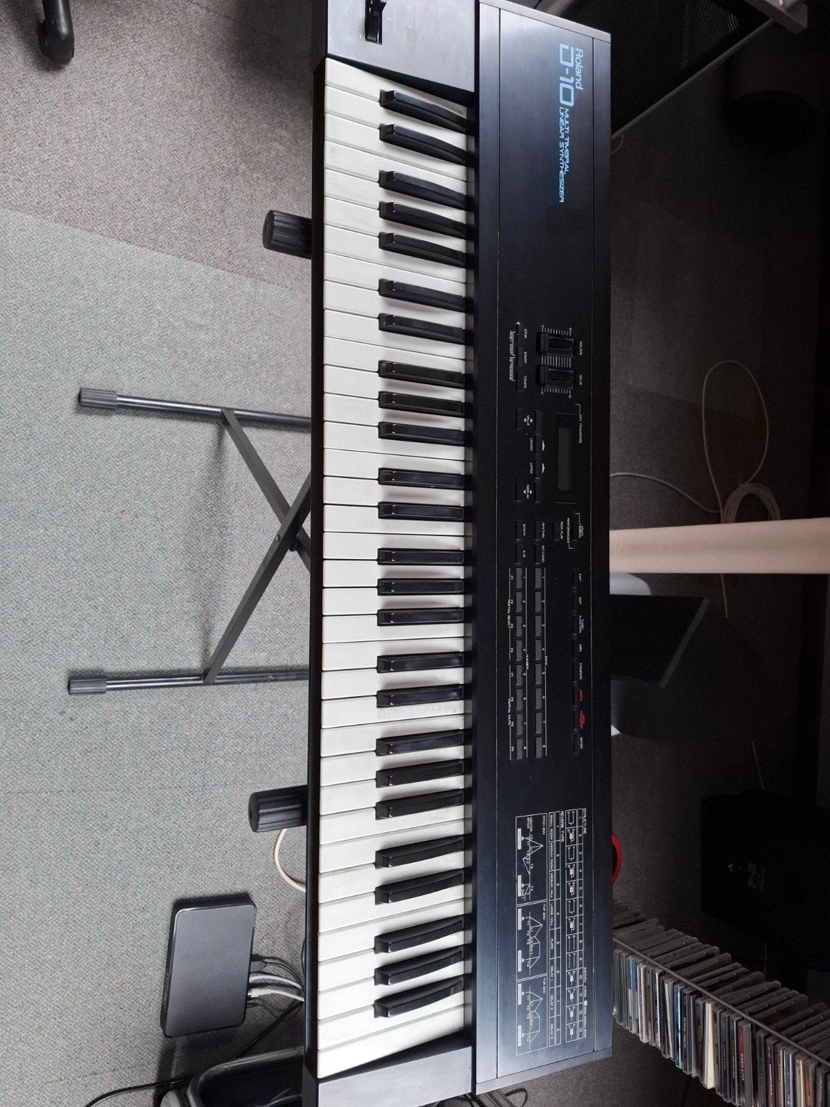 roland D10, Muziek en Instrumenten, Keyboards, Ophalen, Roland, Met standaard, 61 toetsen