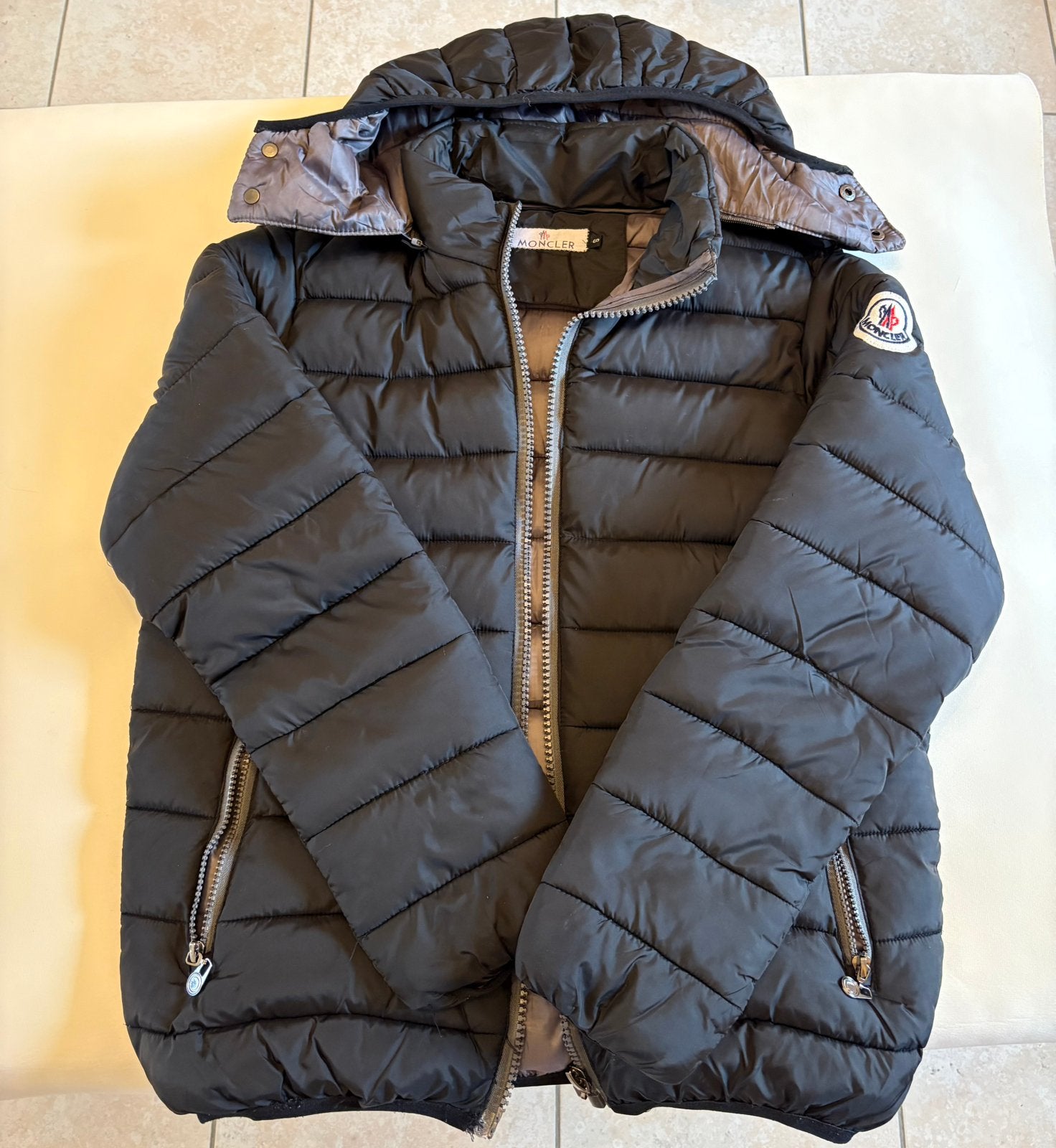Doudoune moncler, Enlèvement ou Envoi, Comme neuf