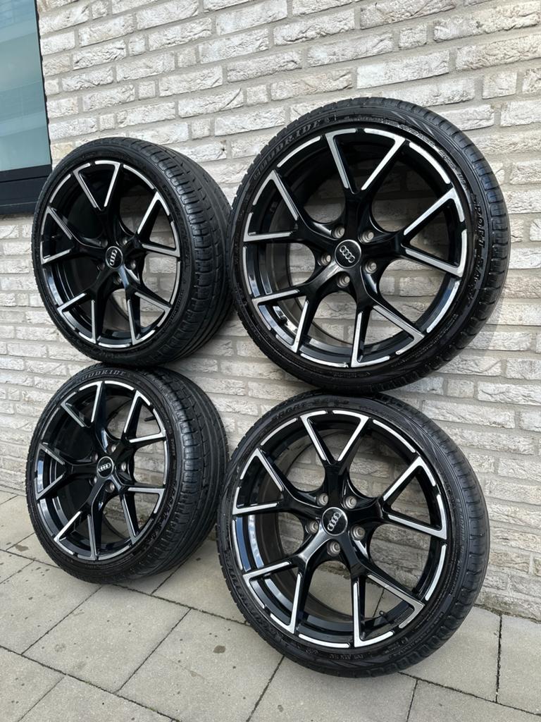 Audi rs3 18inch 5x112 velgen met banden, Ophalen, Audi