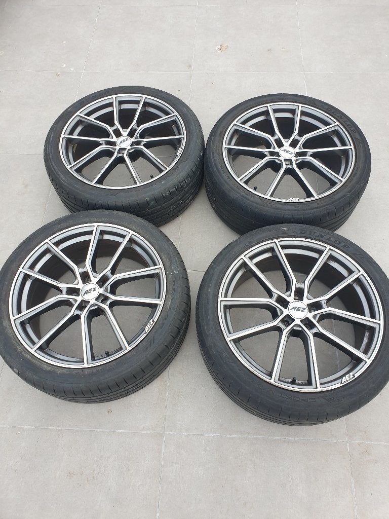 Aez velgen 19 inch met dunlop rt2 sport banden, Auto-onderdelen, Banden en Velgen, Gebruikt, Band(en), Personenwagen, Zomerbanden