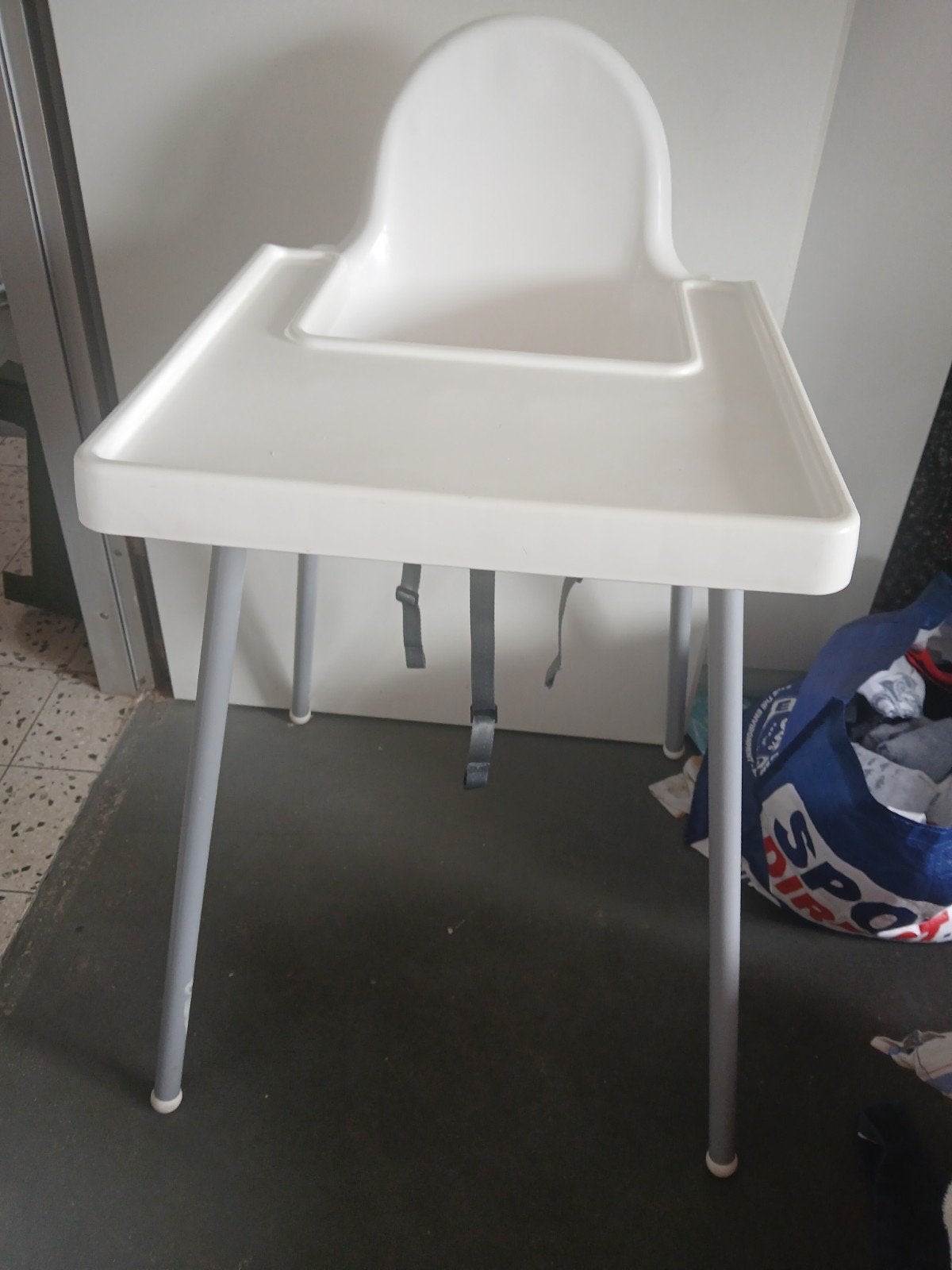 A vendre chaises avec tablette état neuf, Enlèvement ou Envoi