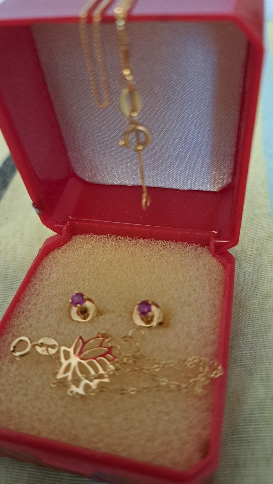 bijoux ancienne antiquités  pierre roubin vreu  chêne 18k l, Enlèvement ou Envoi