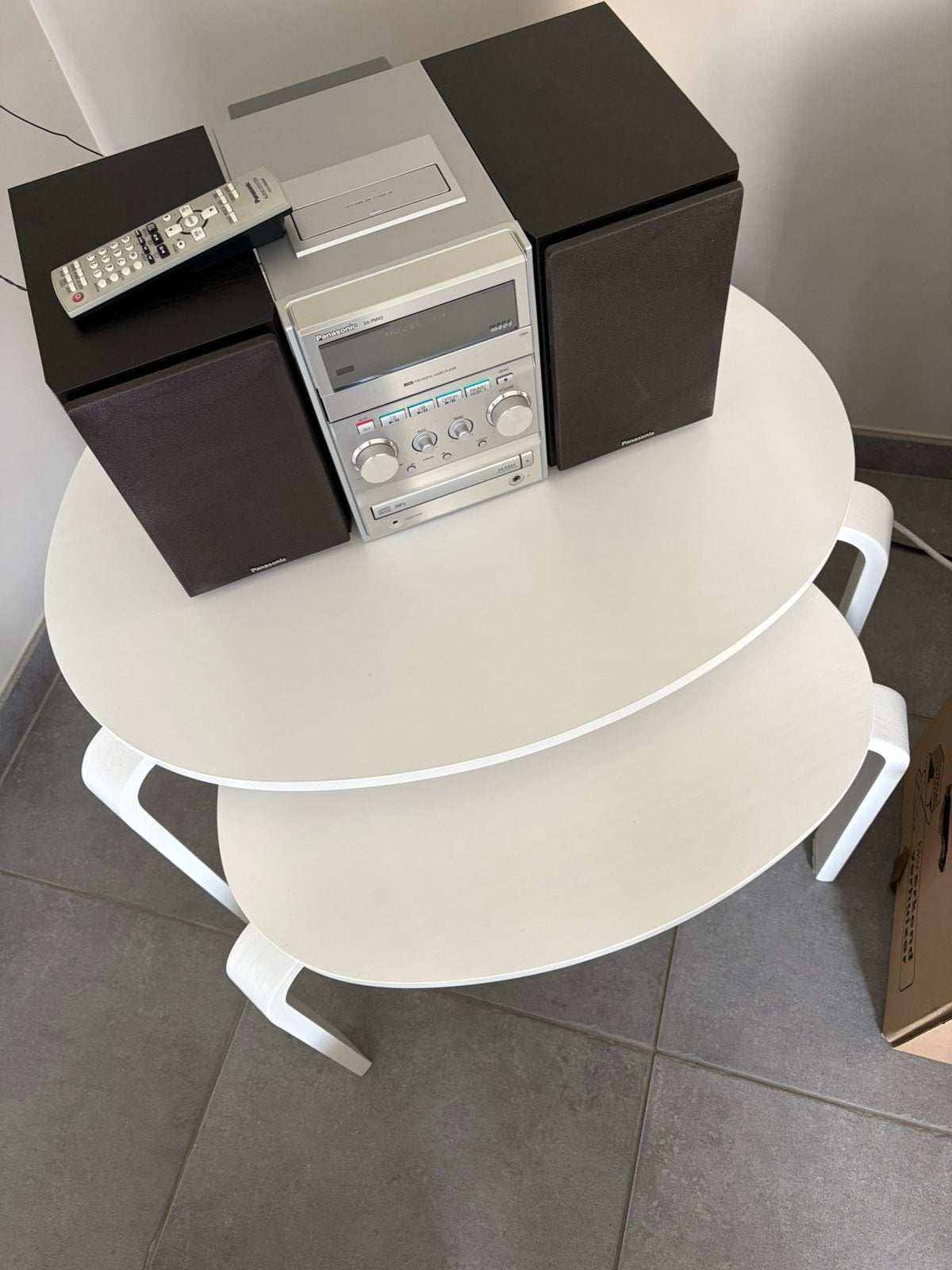 2 tables d'appoint blanches, Enlèvement, Comme neuf