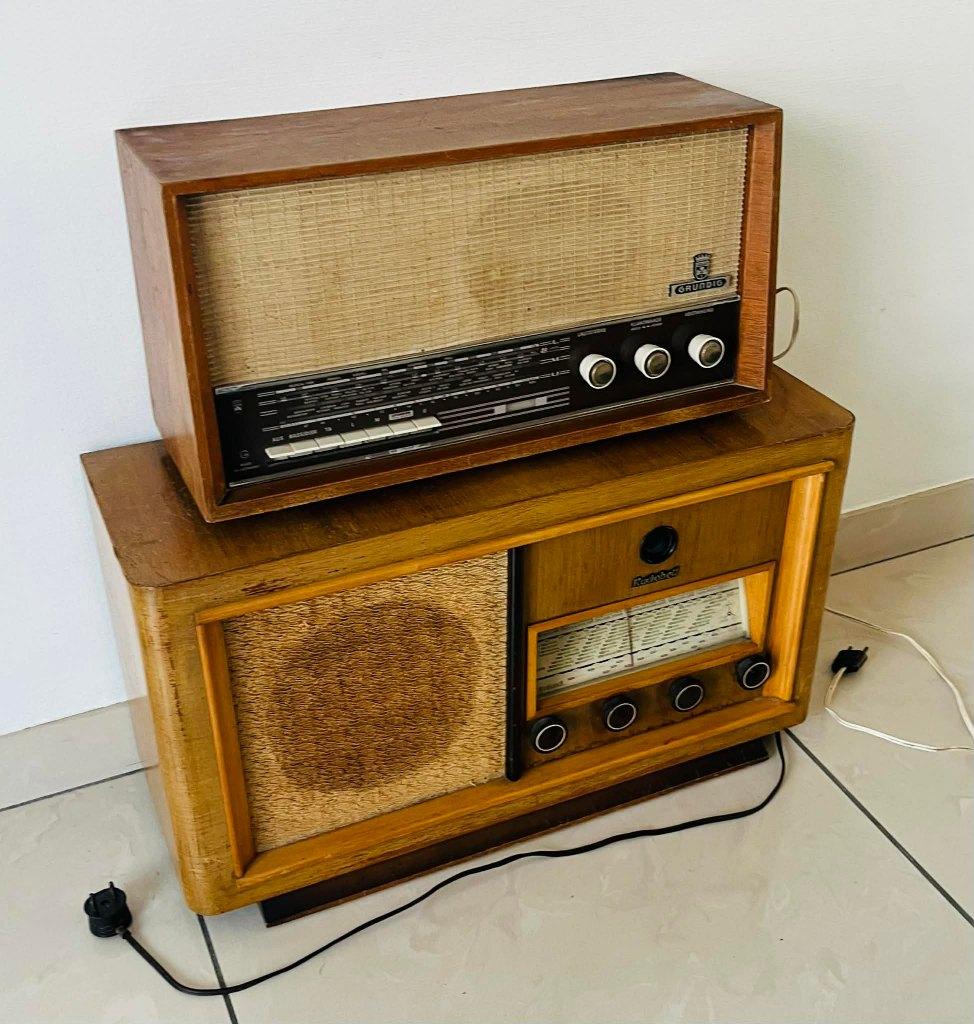 Oude radio Retro RadioBell en Grundig, Enlèvement, Autres types