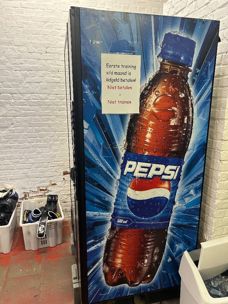 Te koop drankautomaat, Ophalen, Dranken