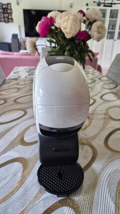 Krups Dolce gusto Neo + pads, Electroménager, Cafetières, Comme neuf, Dosettes et capsules de café, Machine à espresso, 1 tasse