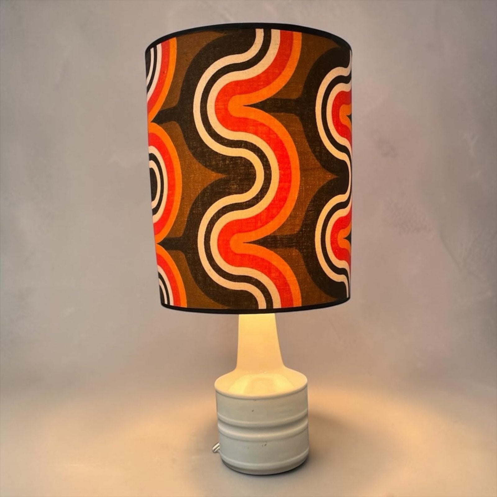 Vintage porseleinen tafellamp / space age oranje bruine kap, Huis en Inrichting, Ophalen of Verzenden, Gebruikt