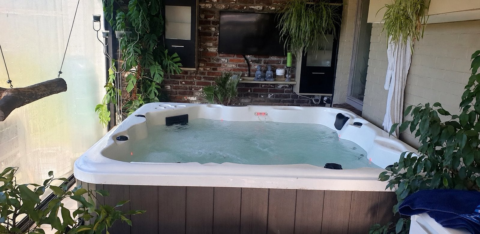 jacuzzi, Ophalen, Zo goed als nieuw