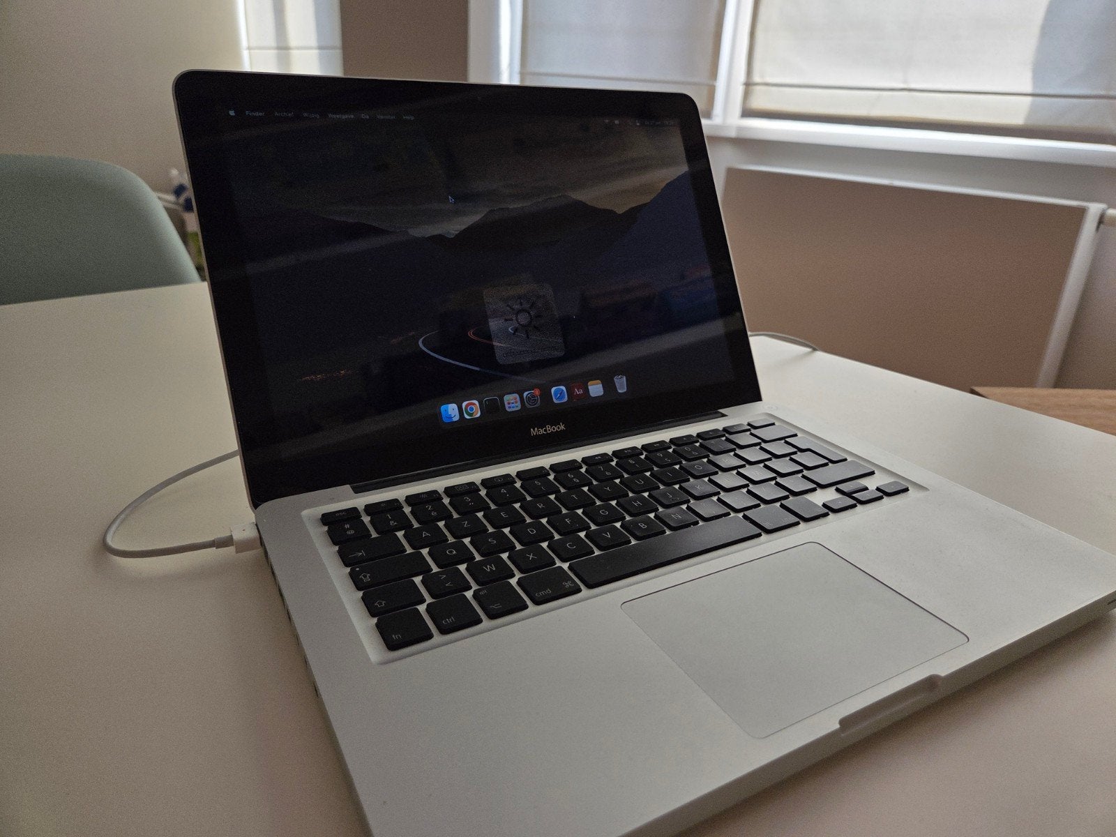 MacBook 13 pouces monocoque en aluminium (fin 2008), 8 Go, e, Electroménager, Électroménager & Équipement Autre, Enlèvement ou Envoi