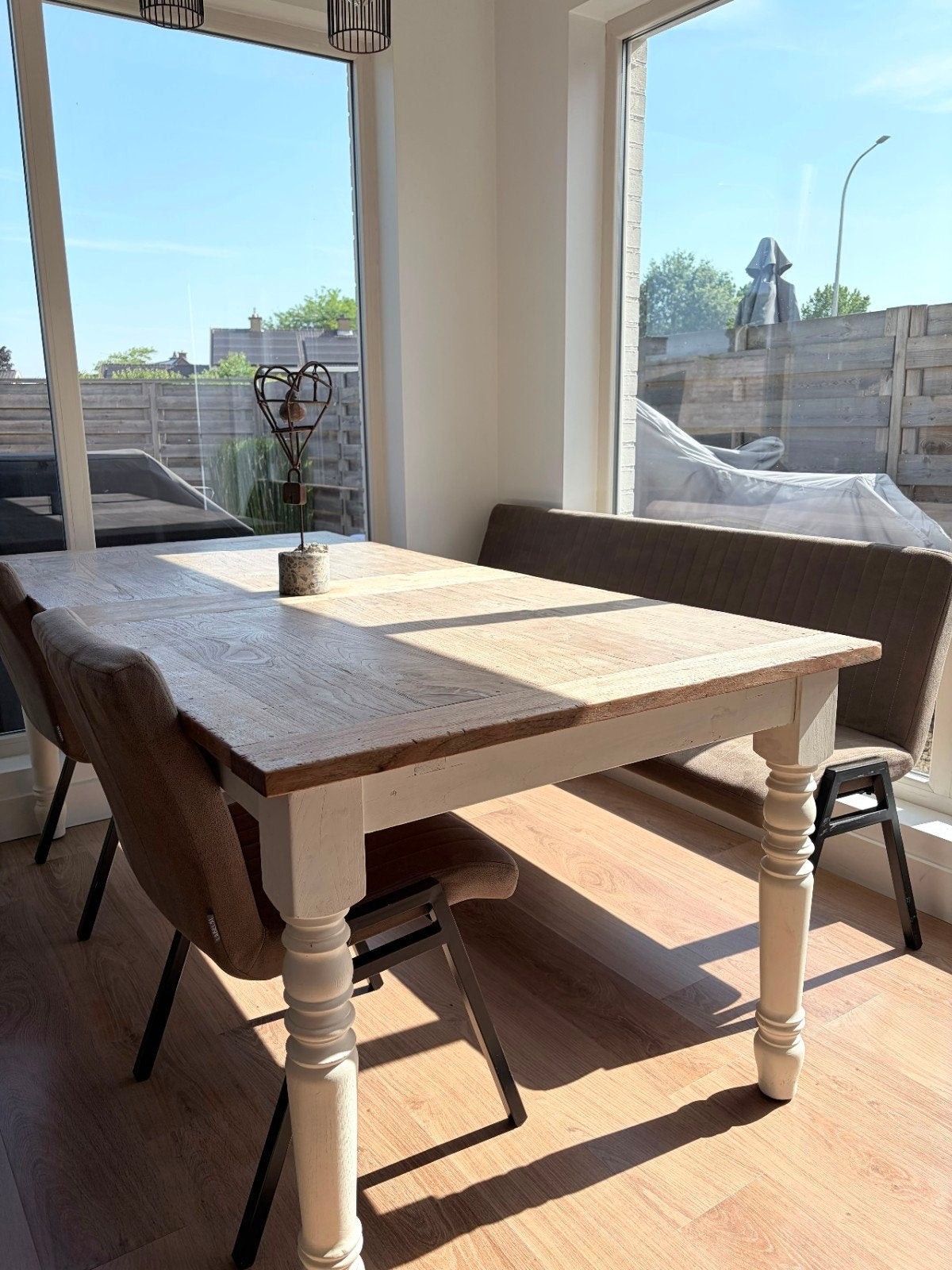 salle à manger, Enlèvement