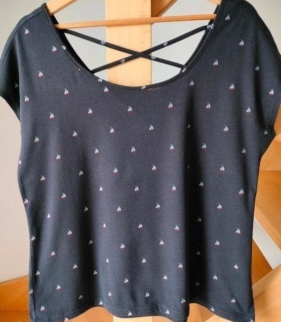 Toffe T-shirt EDC Esprit medium, donker blauw met bootjes, Maat 38/40 (M), Blauw, Ophalen of Verzenden, Korte mouw