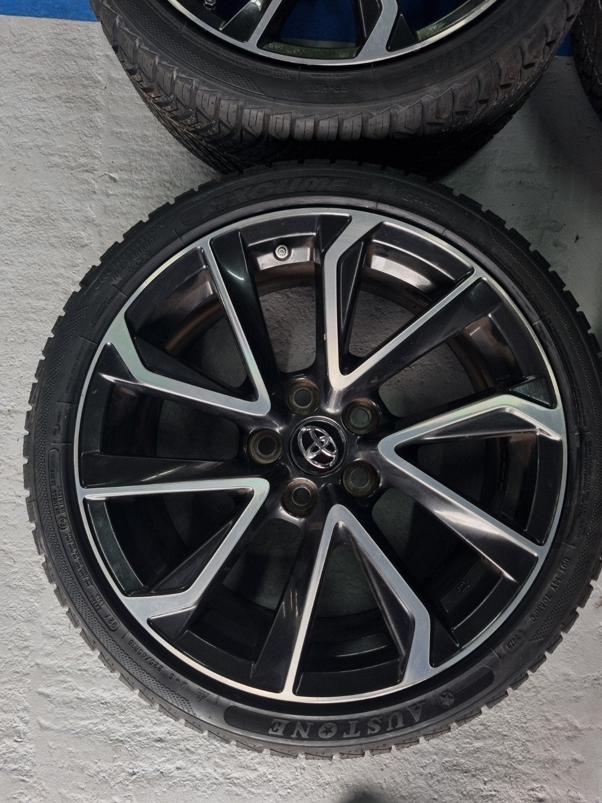 Banden met velgen Toyota Corolla Chr cross 5x114.3 225 40 18, Autos : Pièces & Accessoires, Pneus et Jantes, 4 Saisons, Véhicule de tourisme