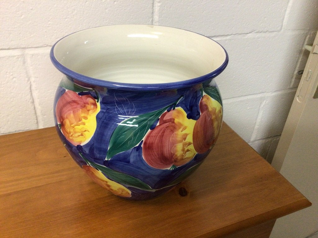 Cache pot italien, Enlèvement