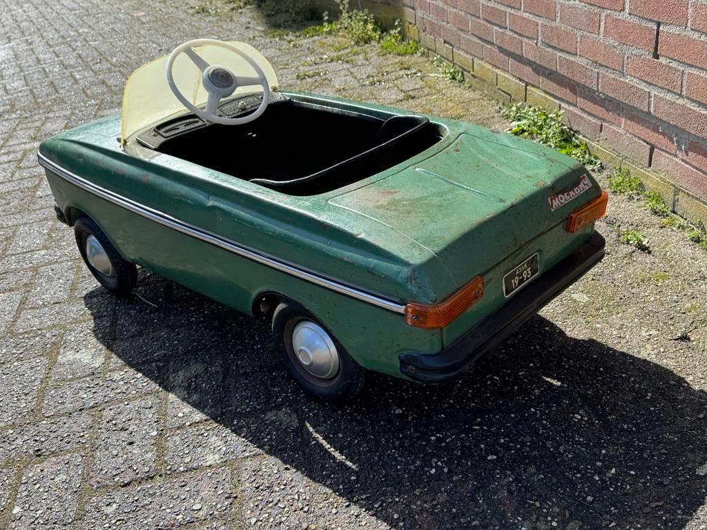 Moskvich oude trapauto, Ophalen