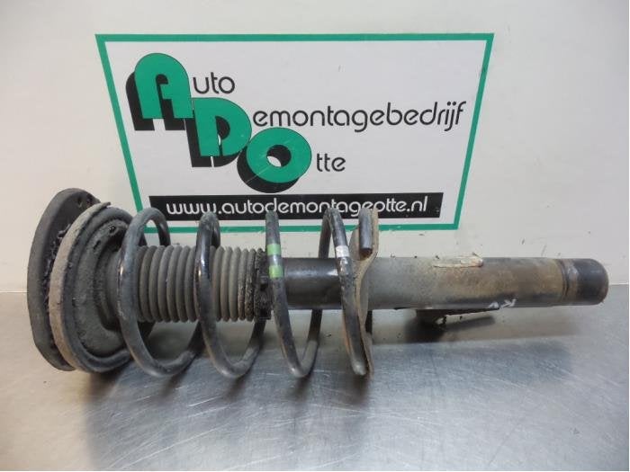 Schokdemperpoot rechts-voor van een Peugeot 206 (206 98-), Gebruikt, -, -, Ophalen of Verzenden