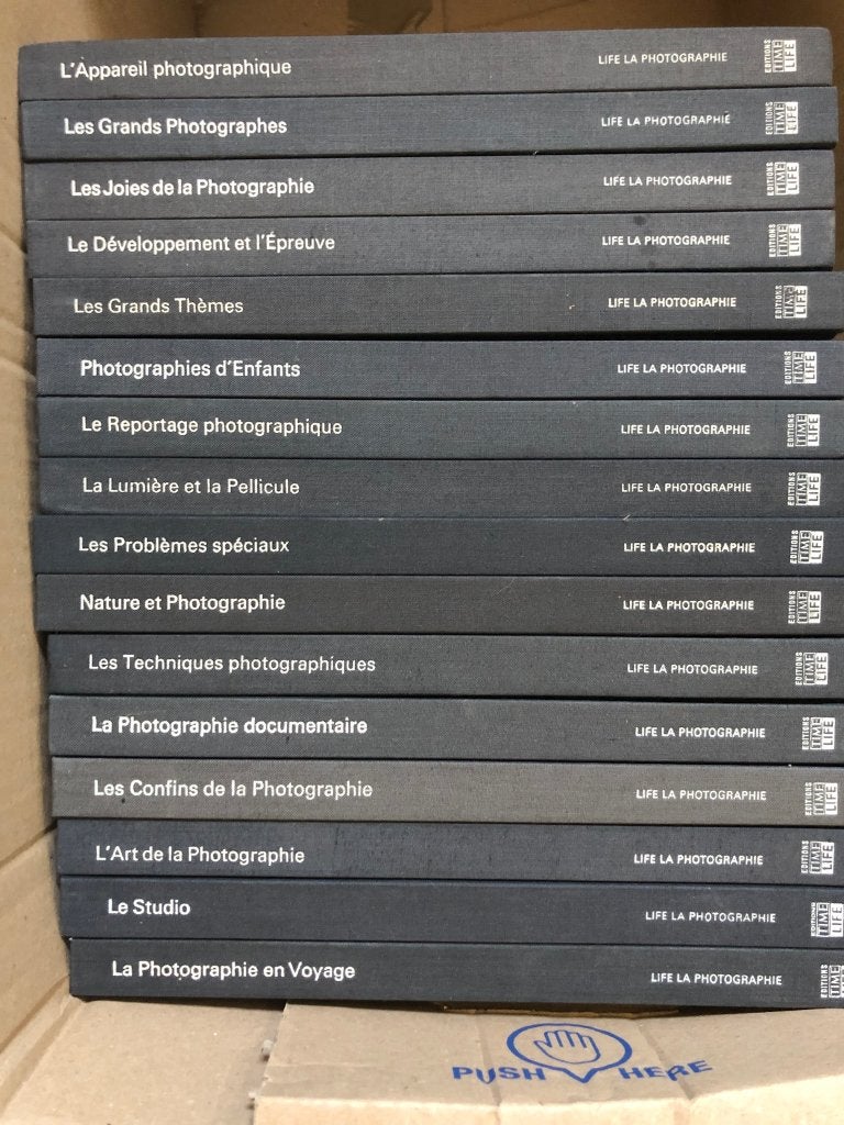 Kodak encyclopaedia, Enlèvement, Kodak