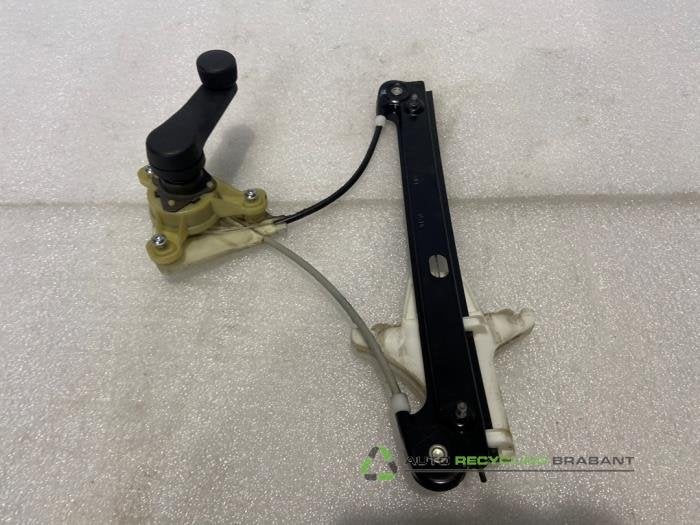 Mécanique vitre 4portes arrière droite d'un Volkswagen Pol, Volkswagen, -, 3 mois de garantie, Utilisé