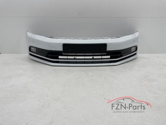 VW Jetta 5C6 Facelift Voorbumper 4PDC KLS Mistlampen LC9A, Auto-onderdelen, Ophalen of Verzenden, Gebruikt, Voor, Bumper