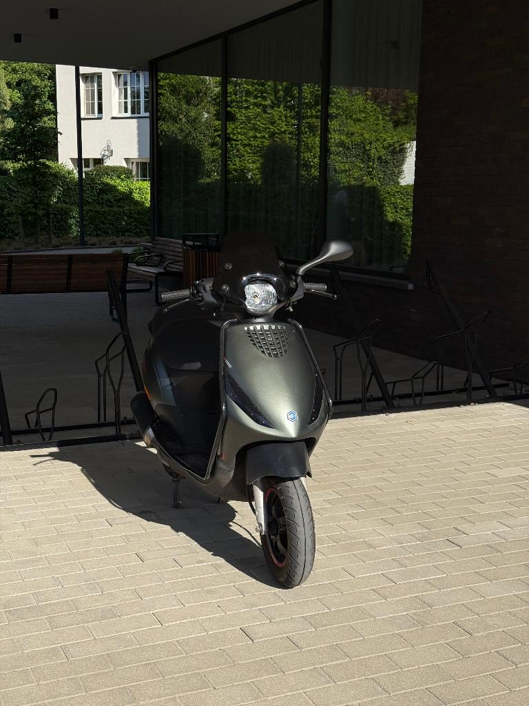 Zip 50cc 4T, Vélos & Vélomoteurs, Enlèvement ou Envoi, Zip, Comme neuf, Classe B (45 km/h)
