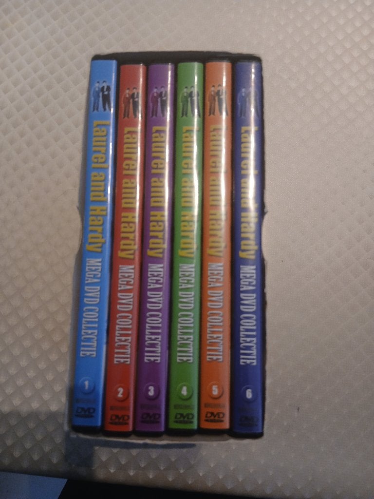 Laurel and Hardy DVD Box mega dvd collection, Enlèvement ou Envoi, Utilisé, Comédie, Néerlandais