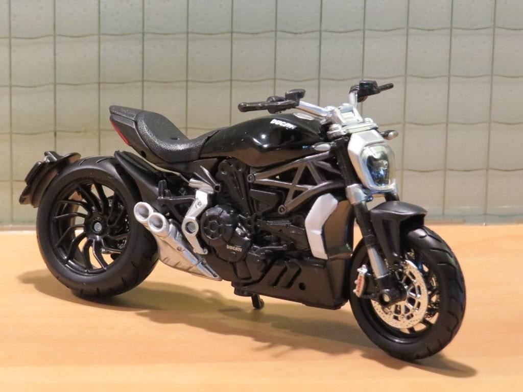 Ducati X Diavel S 1:18 Bburago, Hobby en Vrije tijd, Modelauto's | 1:18, Ophalen of Verzenden, Nieuw, Motor, Burago