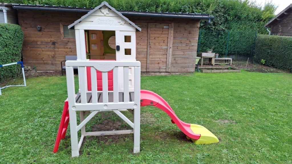 Speelhuisje Smoby met glijbaan en trap, Kinderen en Baby's, Ophalen, Gebruikt, Kunststof
