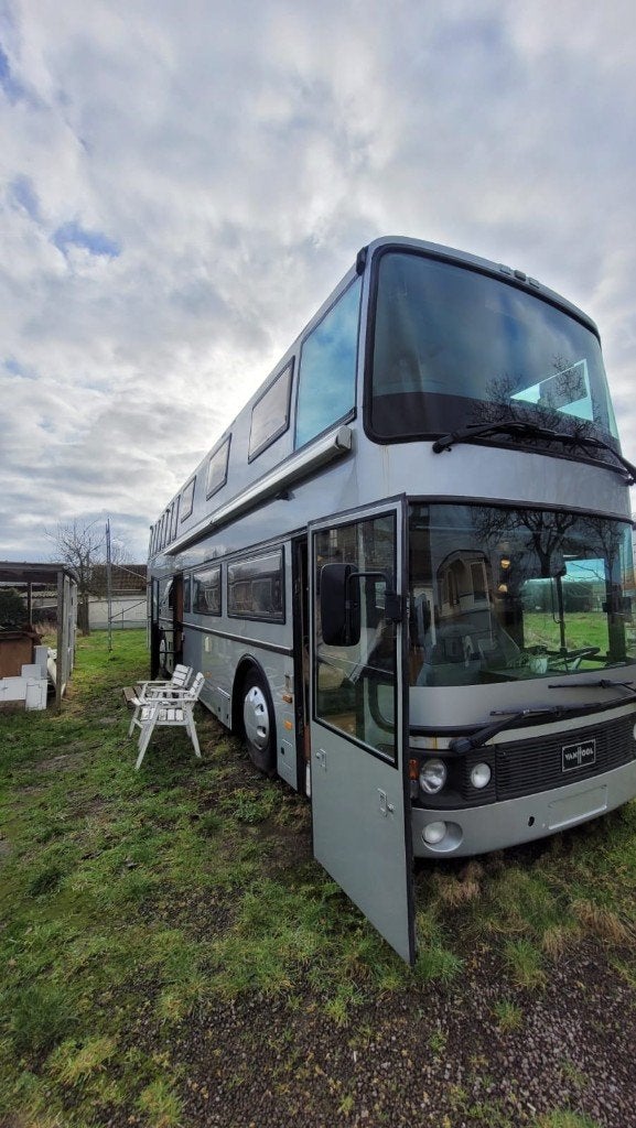 Van Hool Astromega TD 824 – Dubbeldekker Mobilhome (2004), Caravans en Kamperen, Overige merken, Buscamper of Camperbus, Ringverwarming
