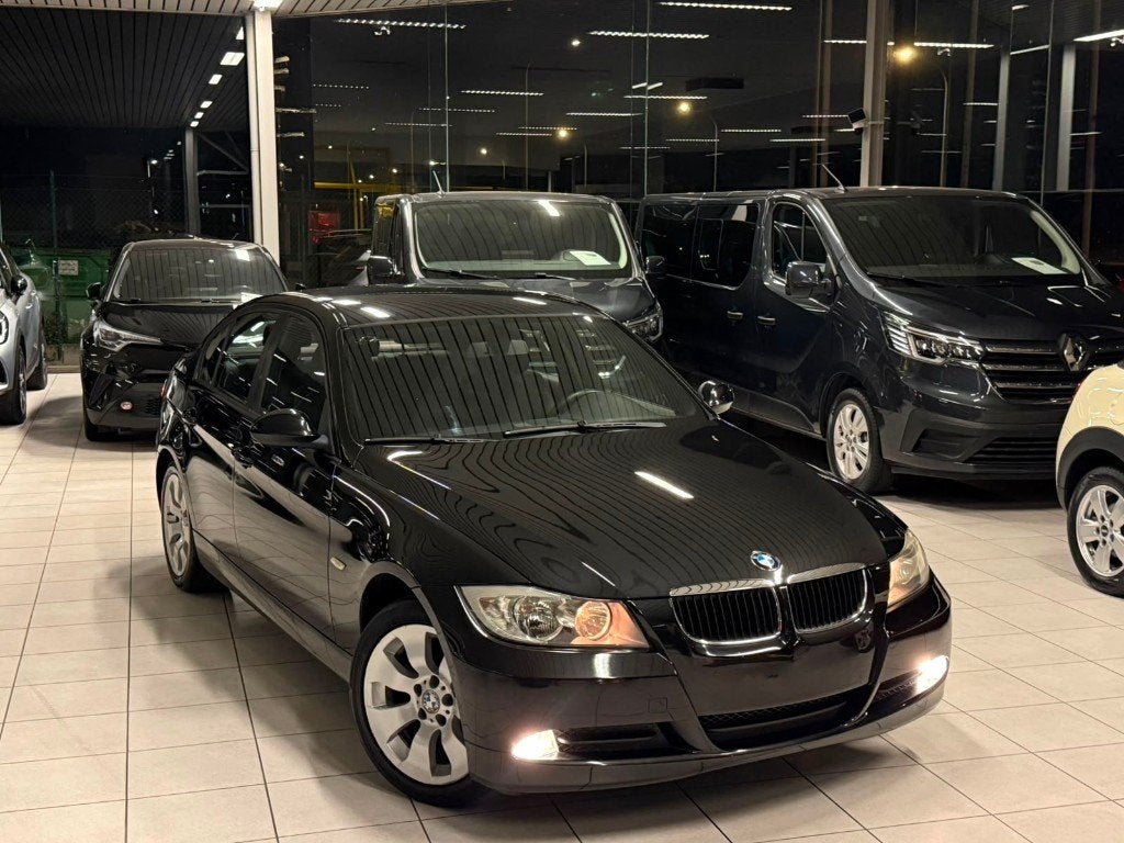 BMW 318i 87.000km Benzine 2.0i 95kW Euro 4, Auto's, BMW, https://public.car-pass.be/vhr/344b1937-5533-4eeb-882d-38020afa86a7, Sound system