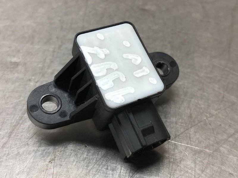 AIRBAG SENSOR Kia Niro I (DE) (|95920F2100|), Auto-onderdelen, Overige Auto-onderdelen, Kia, Gebruikt