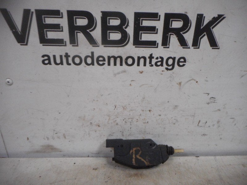VEROUILLAGE CENTRALISEE AVANT DROIT Calibra (90-277-866-BW), Autos : Pièces & Accessoires, Opel, Opel Automobile GmbH, Utilisé
