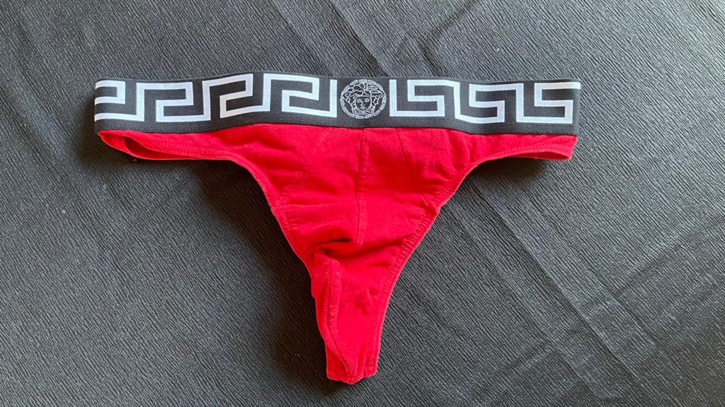 String versace, Enlèvement, Rouge, Autres types