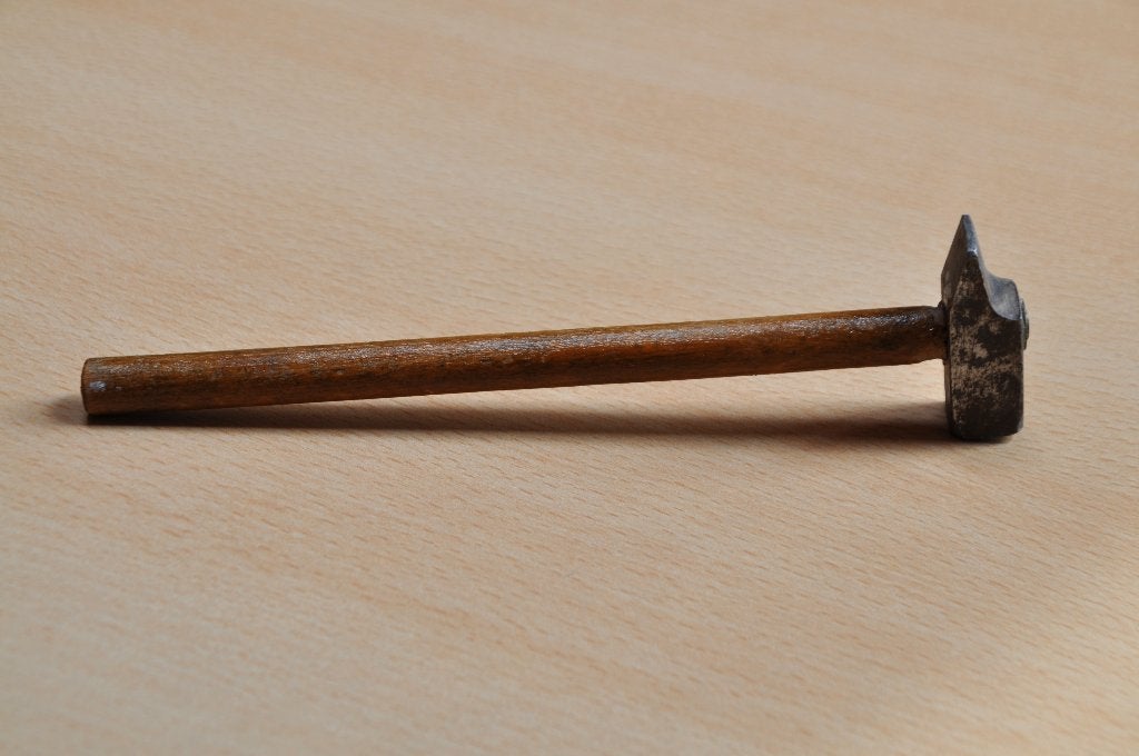M250. Ancien marteau en bois et métal, authentique, Enlèvement ou Envoi